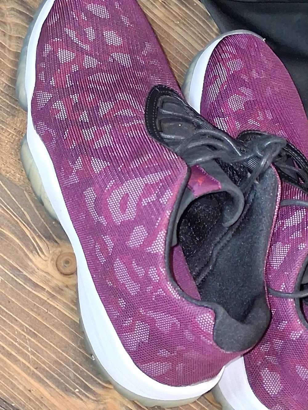 Jordan Low-Top Athletic Sneakers in Burgundy Camo